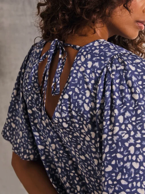 Alba Blue Mark Make Top